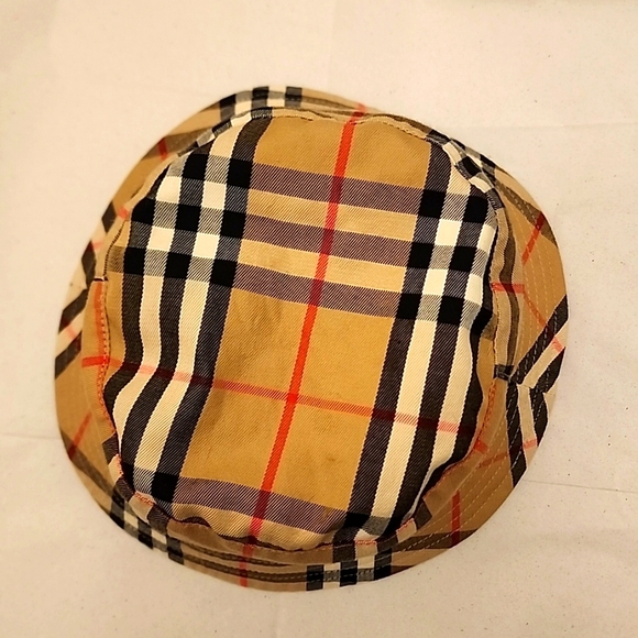 BURBERRY Reversible Novo Check Bucket Hat Gabardine Tan Classic Plaid - Picture 4 of 8